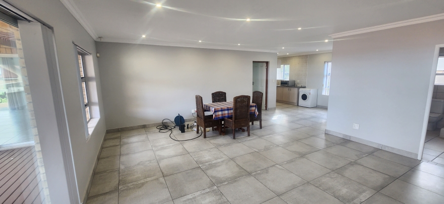6 Bedroom Property for Sale in Dana Bay Western Cape